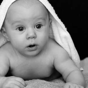 When to give your Newborn Baby its First Bath. by Michelle Havill